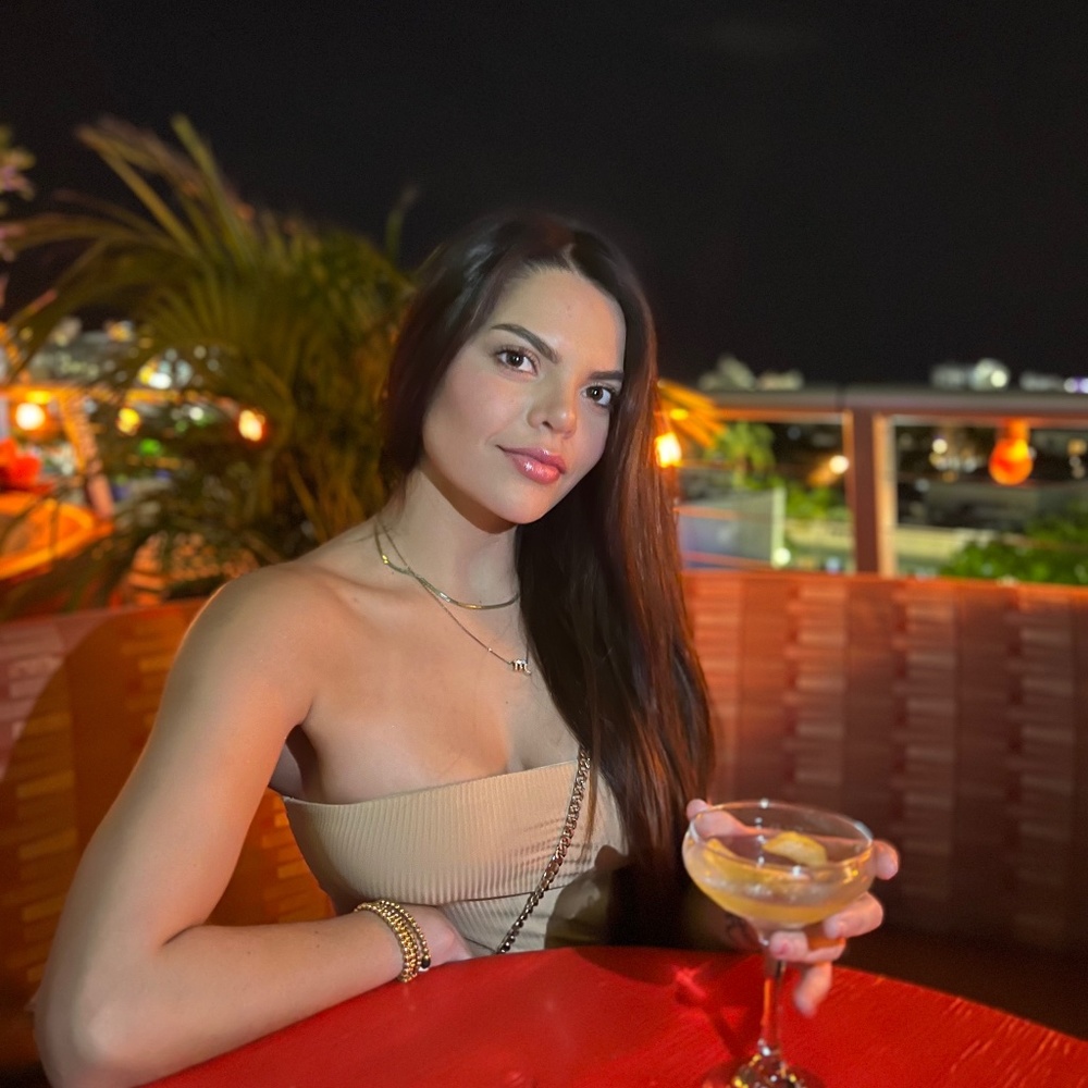 Meet your Posher, Alexandra